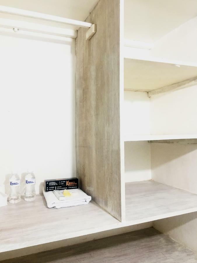 Готель Kamar Keluarga Duri Kosambi Джакарта Екстер'єр фото